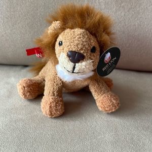 RED LION Hotels lion plushie / stuffed lion